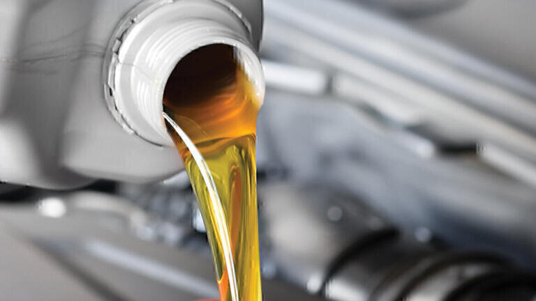 Testing the Lubricating Oil Viscosity for Utility Vehicle Engines