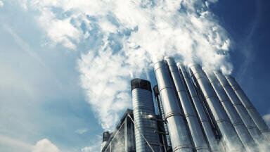 Using gas analysis to support clean air initiatives in plants and refineries