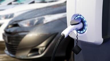 Using the bench scale four ball test technology to evaluate fluids for electric vehicles