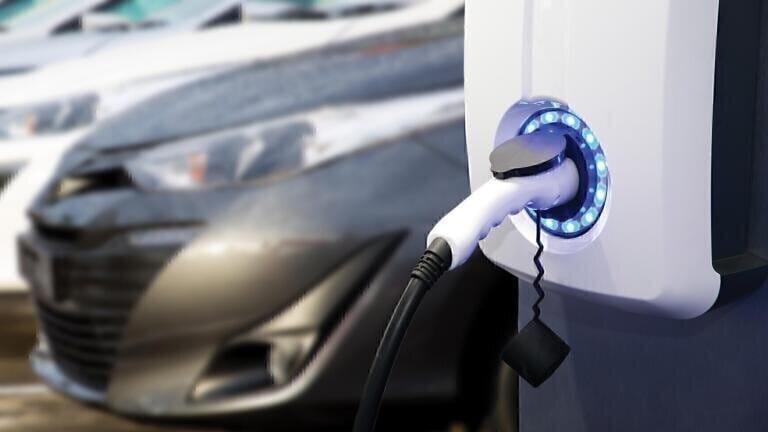 Using the bench scale four ball test technology to evaluate fluids for electric vehicles