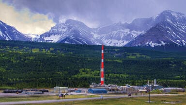 H2S splitting to produce Hydrogen from sour gas