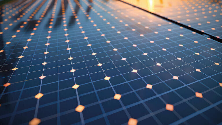 Recent Breakthrough advances in Solar Cell Technology