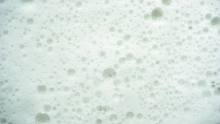 Mitigating Foam in Industry: Defoamers in Enhancing Safety and Efficiency