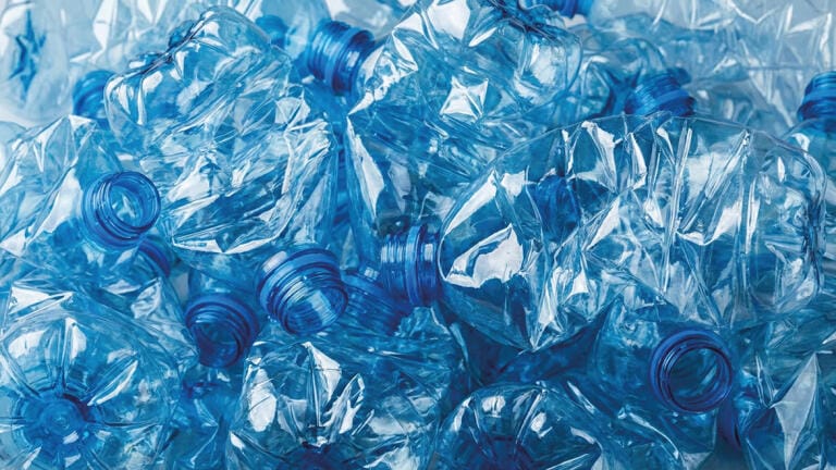 UHPLC-HRAM-MS screening supports characterisation of plastic waste pyrolysis oil