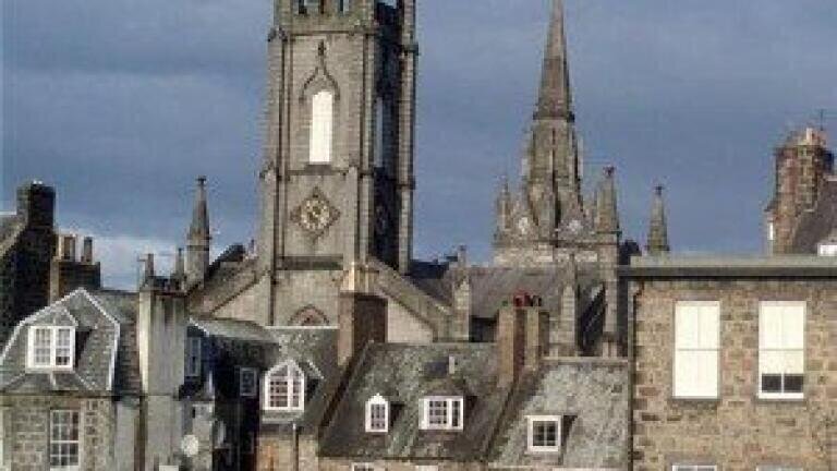 Oil industry improves Aberdeen incomes