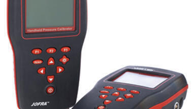 High Accuracy Pressure Calibrators with Intrinsically Safe Rating and LCD Backlighting