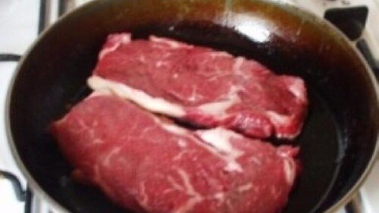 Carbon tax may be put on meat to reduce emissions