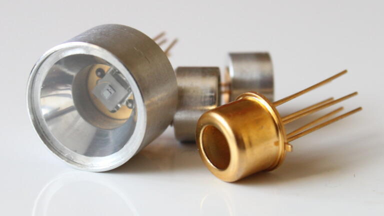 New Powerful Element Base for Hydrocarbon Detection