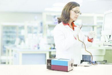 Integral Fibre Optic Probe Accessories for Handheld Raman Analysers
