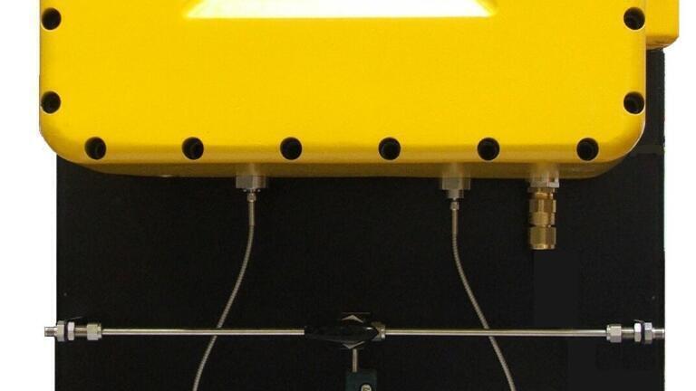 Colour Analyser with Enhanced Performance and Versatility