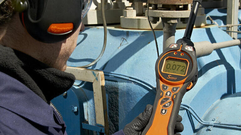 Tiger Select handheld screening device.