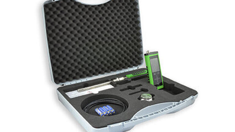 OILPORT 30 set in the hard shell carrying case.
