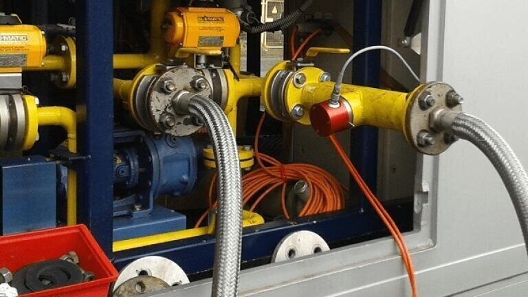 OilQSens installed on an oil regeneration plant