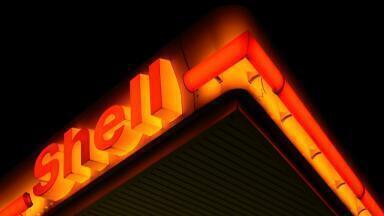 How Will Shell’s Profit Plummet Affect the Oil Industry?