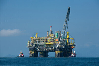 How Do Oil Rigs Float?   
