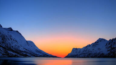 Who Can Lay Claim to Arctic Oil?