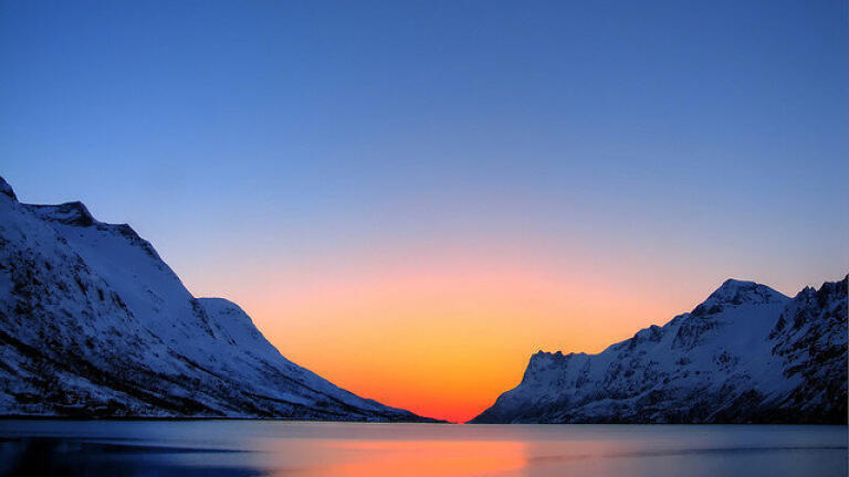 Who Can Lay Claim to Arctic Oil?