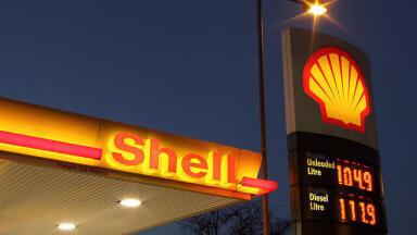 Brent Crude Oil Slides Below $35 for First Time Since 2004