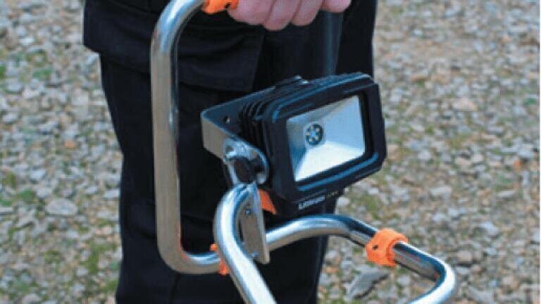 Fig 3.0. A lightweight, transportable I.S. worklight.