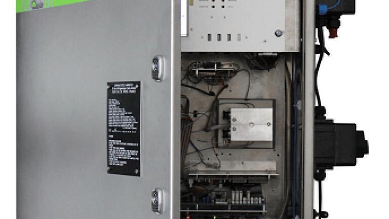 New Solution for the Control of Performance and C1C6+ Monitoring