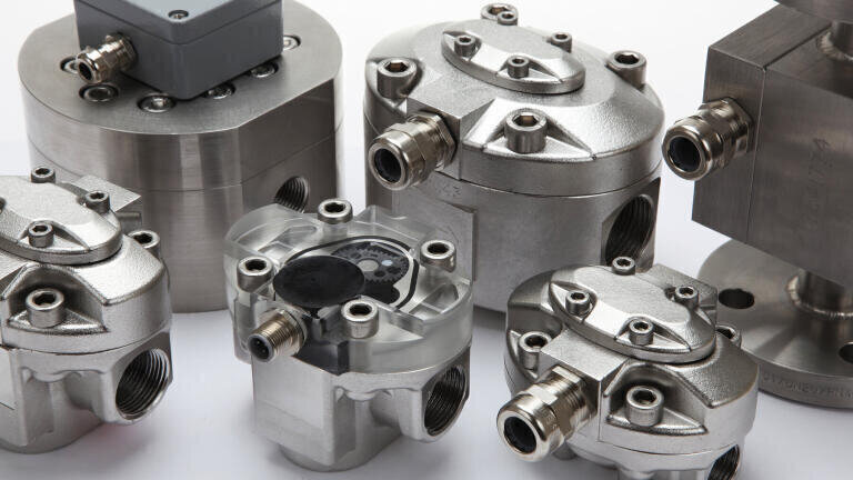 Precise Metering of Viscous Fluid Flows