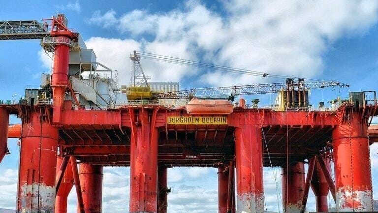 How Are Deep-Water Oil Rigs Changing? 
