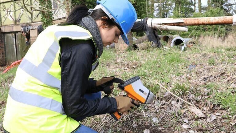 A New High-Performance Handheld XRF Analyser for Fast on-Site Environmental Screening
