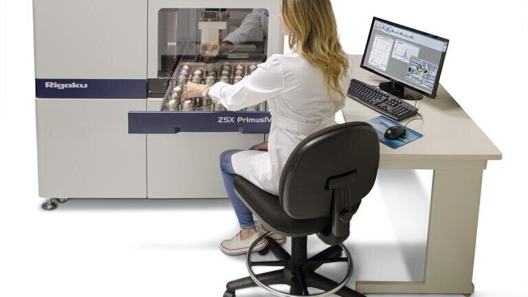 Rigaku ZSX Primus IV Tube-above WDXRF