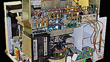 Valve and column oven extends GC capabilities