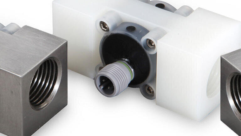 Measuring flow of low viscosity fluids