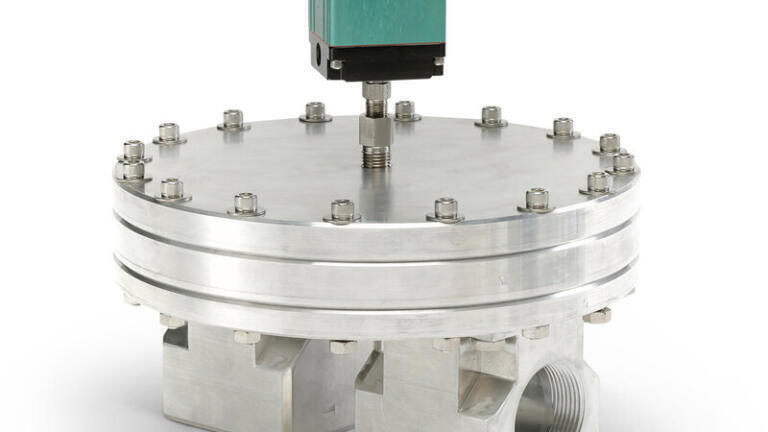 Core analysis pressure regulator