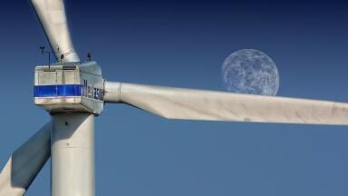 Do Major Oil Companies Invest in Renewables?