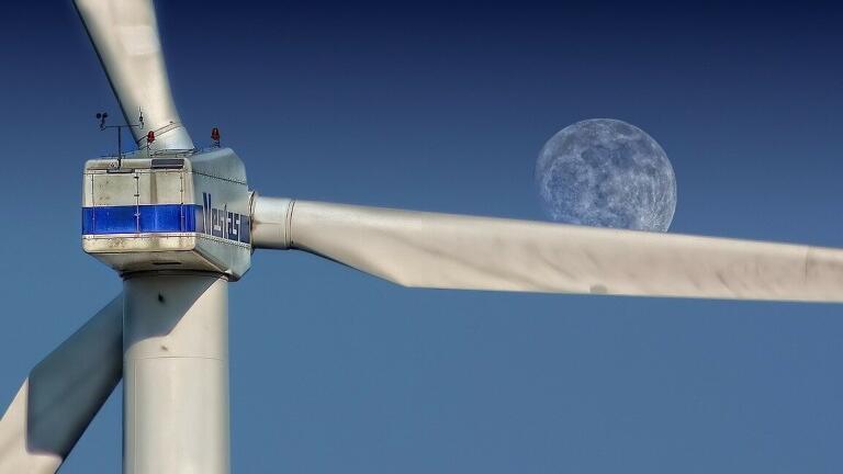 Do Major Oil Companies Invest in Renewables?