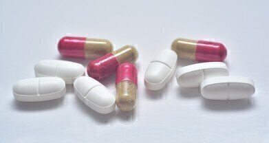 Should We Combine Antibiotics?