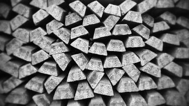 Why Does Hydrogen Fuel Use Too Much Platinum?