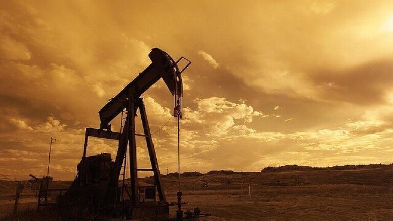 Is Fracking Worth It if Oil Prices Continue to Drop?