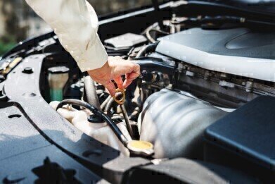 What Are the Different Types of Engine Oil?