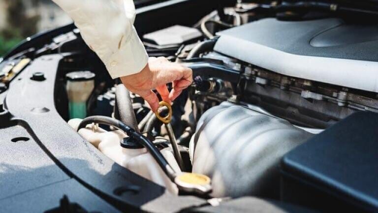 What Are the Different Types of Engine Oil?