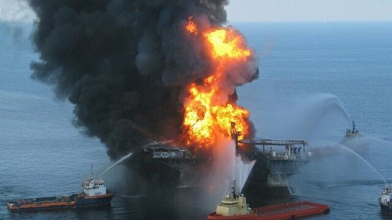 Chinese Scientists Invent New Material for Oil Spill Clean-Up