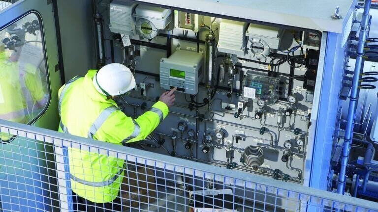 Total solution for optimum gas analyser performance