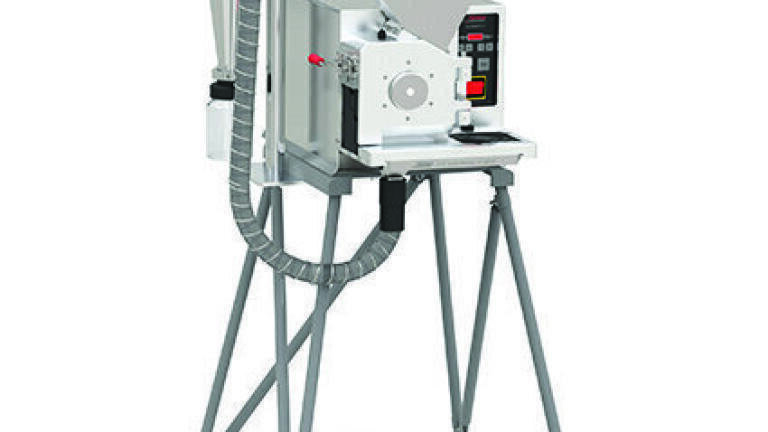 Universal Cutting Mill PULVERISETTE 19 with new FRITSCH high-performance Cyclone drawn separator