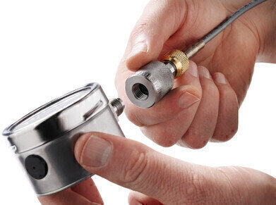 Quick, simple and leak-free connections for pressure testing, calibration and leak testing
