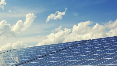 Are Gas and Renewables Competing Against Each Other?