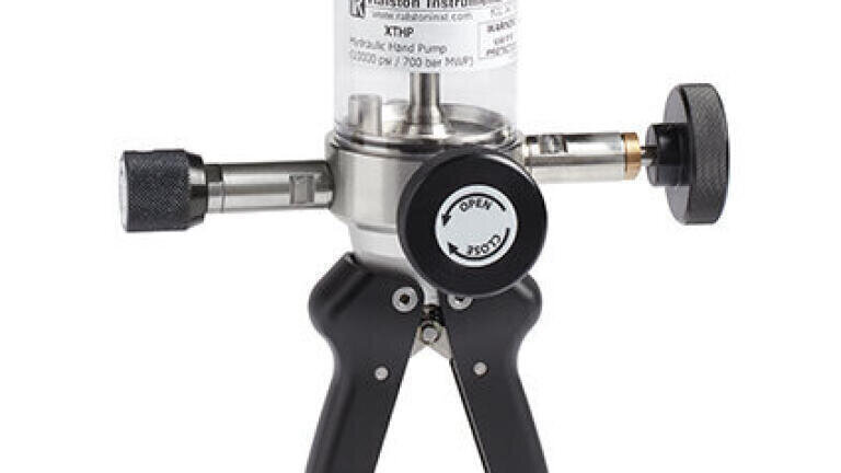 10,000 psi / 70 MPa Hydraulic hand pump for calibration and testing at oilfield applications