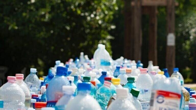What Challenges Does Plastic Recycling Cause for the Petrochemical Industry?