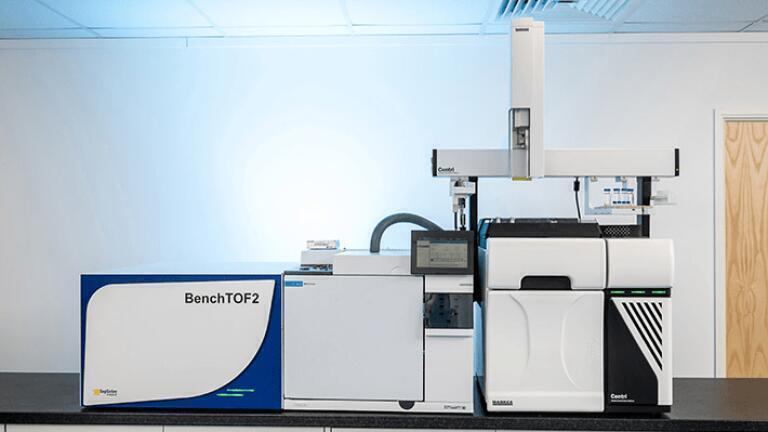 Would you like to learn more about your samples and increase the efficiency of your ‘petro’ lab?