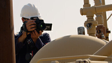 Intrinsically safe OGI camera enables operators to assess dangers from a safe distance at rigs, refineries and plants