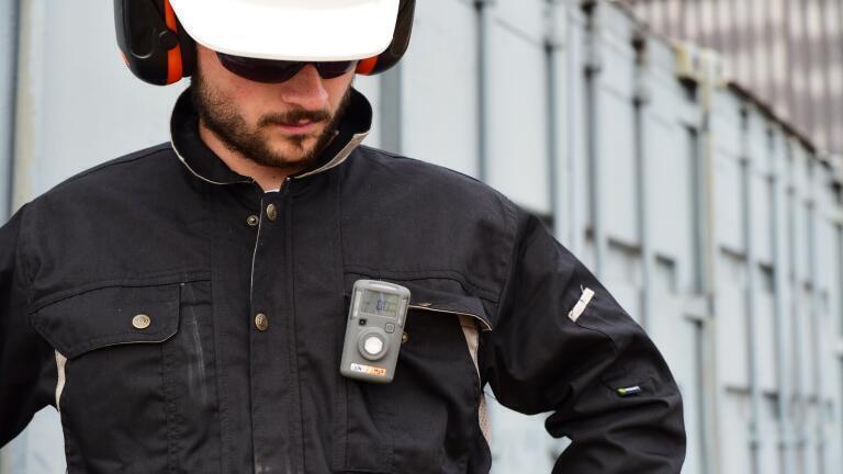 Personal protection against hydrogen sulfide exposure