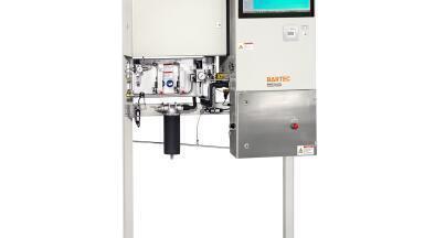 Monitoring liquification and regasification of liquified natural gas (LNG)
