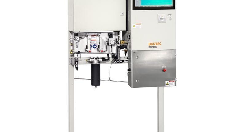 Monitoring liquification and regasification of liquified natural gas (LNG)